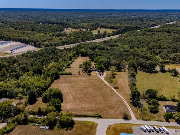 1150 E 8th St, Eldon, MO 65026