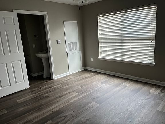 3rd image of 43332 S Range Rd