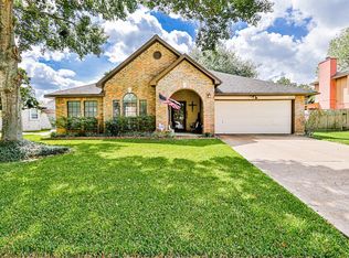 1712 Valero St, Friendswood, TX 77546