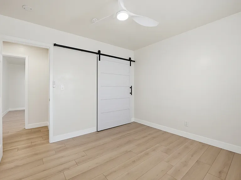 4553 North Ave #4549.5 — Photo 11