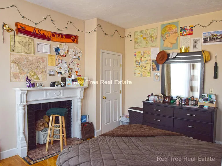 17 Highgate St #9 — Photo 3