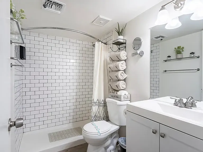 250 N Santa Rita Ave #1 — Photo 7