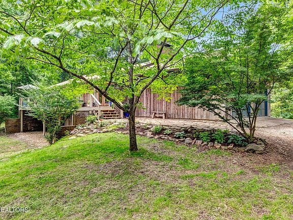 3rd image of 6112 Batson Ln