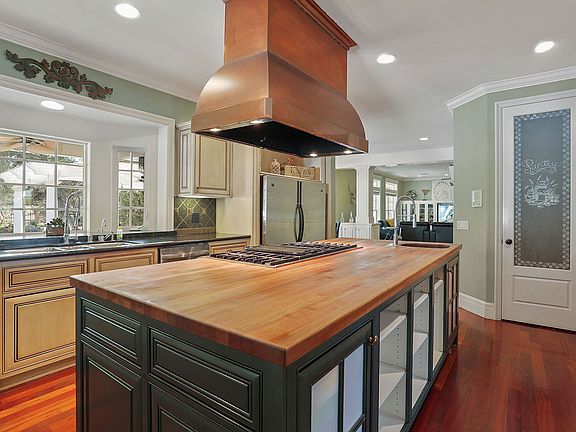 5th image of 1558 W Avenue L4