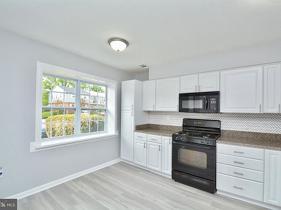 3rd image of 3523 Cranmer Mews