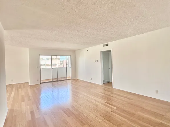 150 N Clark Dr APT 6, Beverly Hills, CA 90211