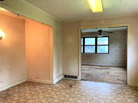 5th image of 4275 Trexler St
