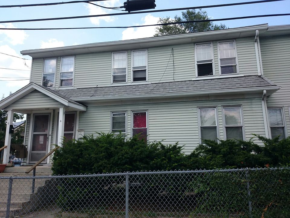 2nd image of 24 Holman St