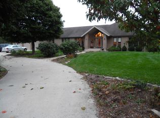 57 Ponderosa Dr, Yorkville, IL 60560