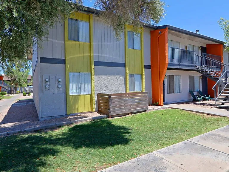 645 N Country Club Dr — Photo 22