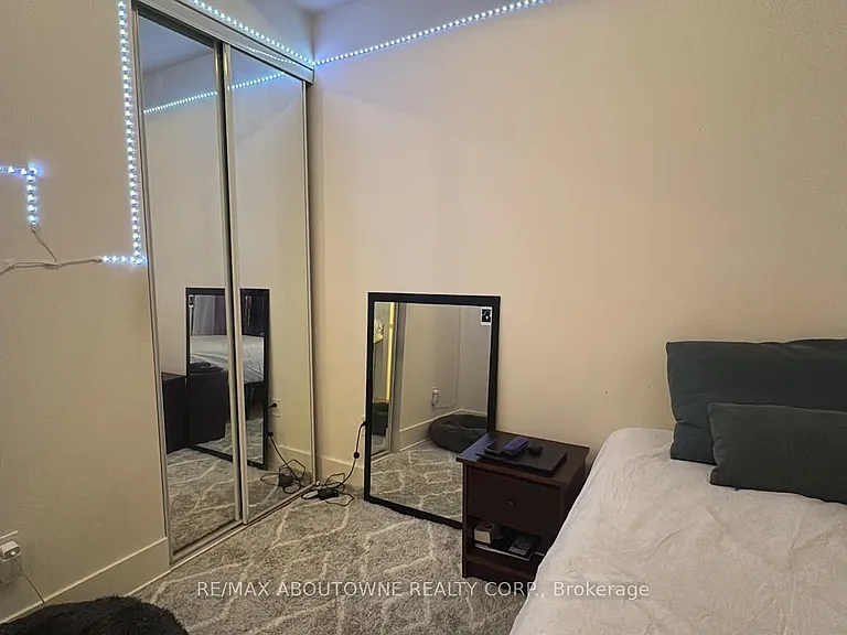 330 Richmond St W #207 — Photo 5