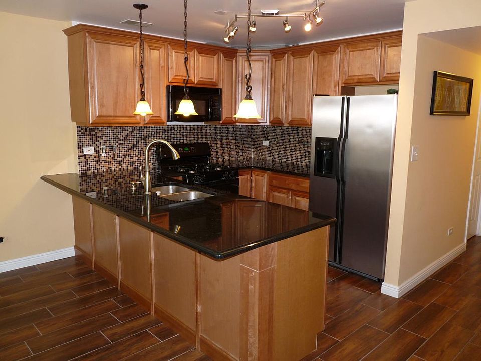 1st image of 2300 W Flournoy St #1