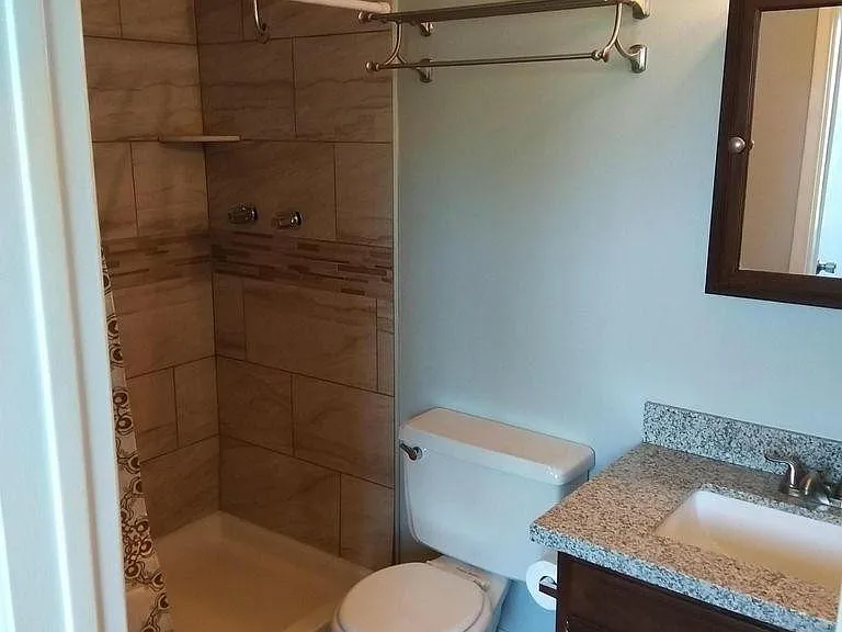 641 N Lesueur Cir — Photo 8