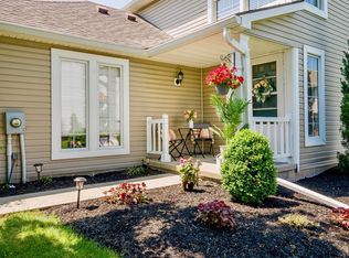 41 Camberley Pl, Penfield, NY 14526