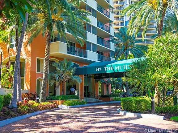 4th image of 2951 S Bayshore Dr #211