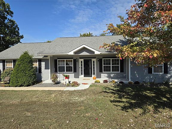 4th image of 1362 Oakwood Dr