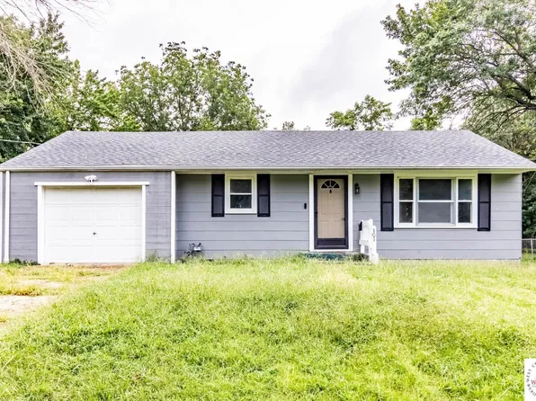 605 S Franklin St, Windsor, MO 65360