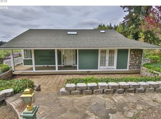 93573 Upper Loop Ln, Coos Bay, OR 97420