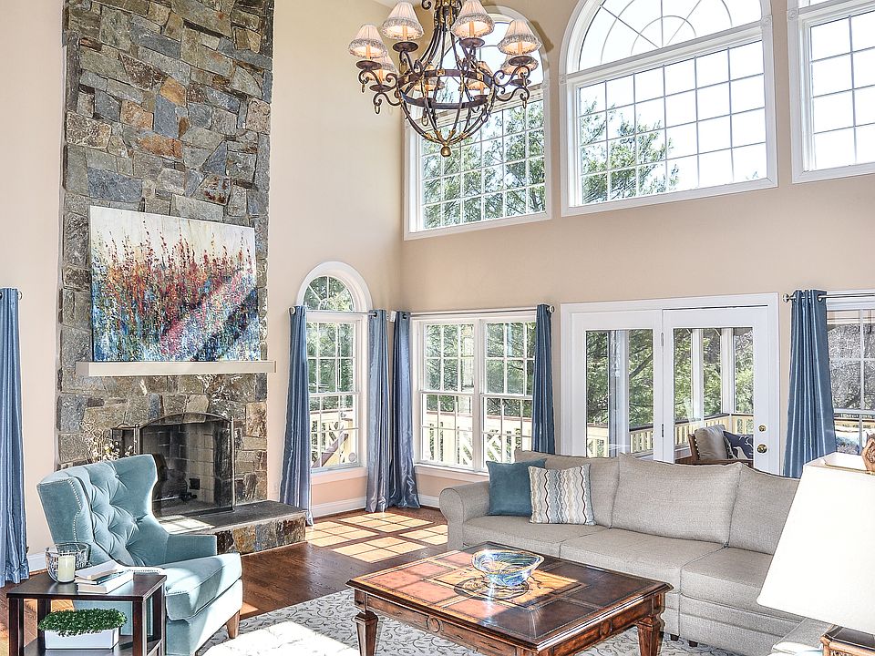 Gorgeous Two Story Family
