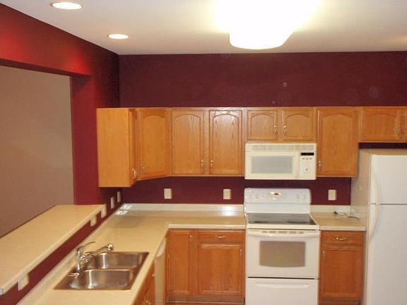 3rd image of 2977 Kentville Dr