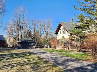 7995 Waschbisch Rd, Oconto Falls, WI 54154
