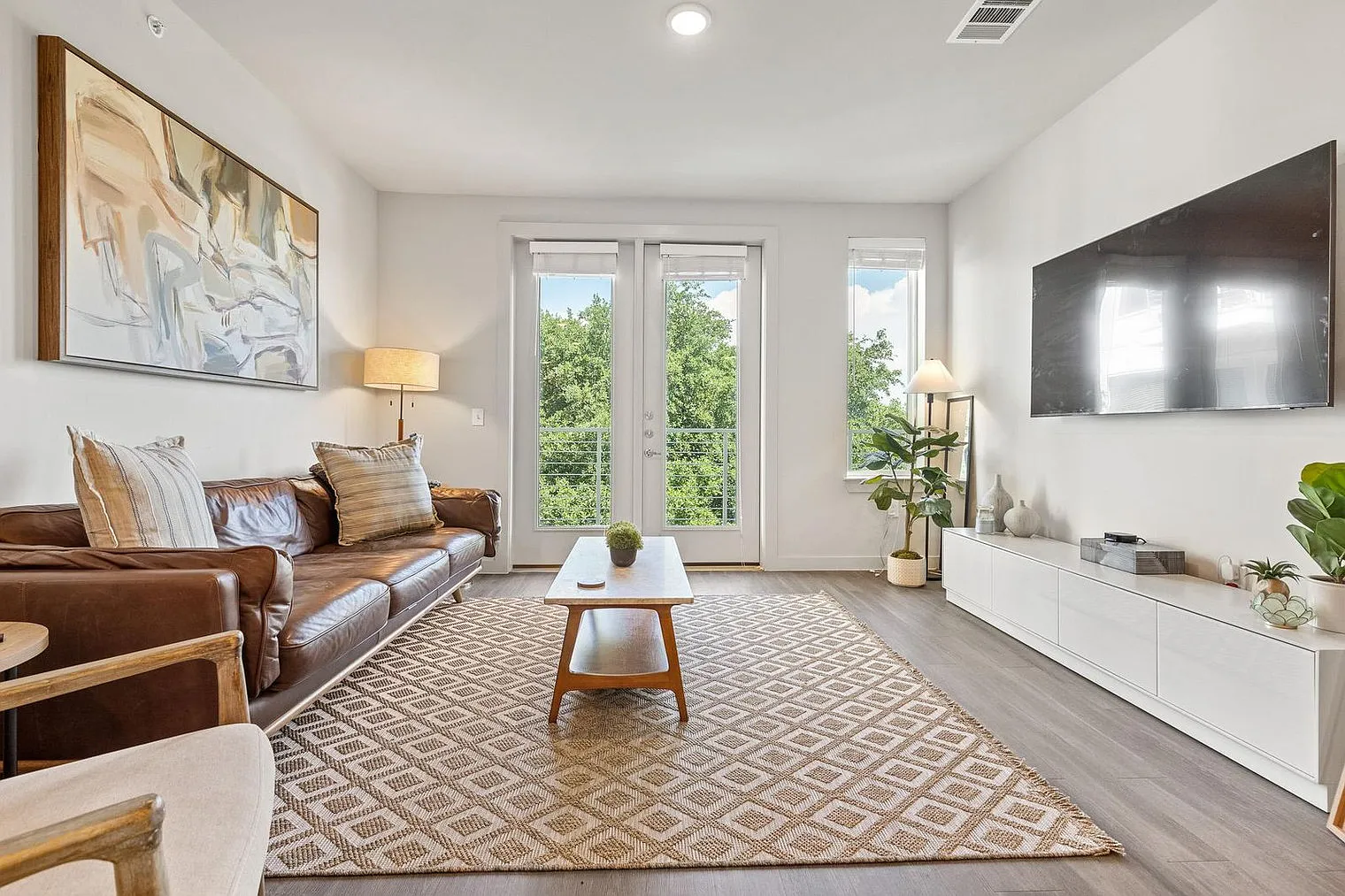 3 bed, 3.0 bath, 1399 sqft, $5,846 — Photo 1