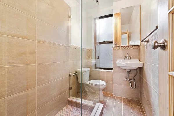 Rented by Compass | media 10