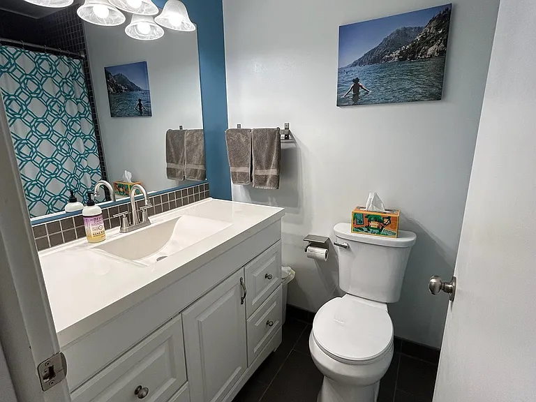818 N Main St — Photo 25