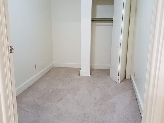 2nd Bedroom with closet.