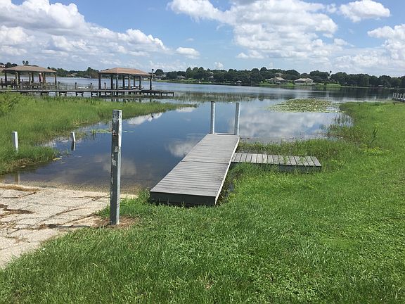 4th image of 10595 Lake Hill Dr