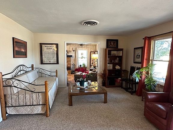 5th image of 1007 N 5th St