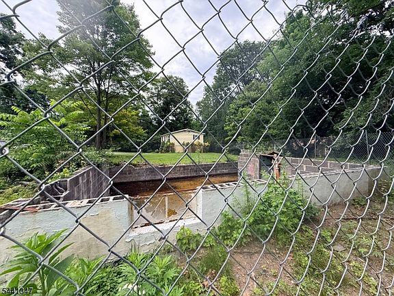 3rd image of 38 Walker Ave