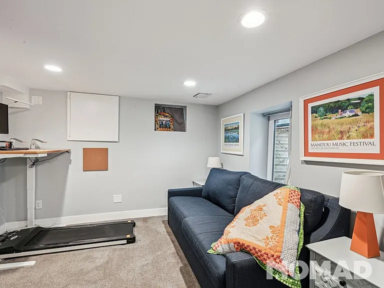 220 S Emerson St — Photo 15