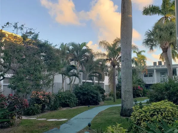 2161 NE 42nd Court #215, Lighthouse Point, FL 33064