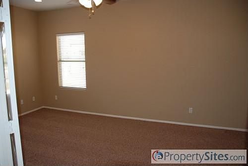 3rd image of 15673 W Mackenzie Dr