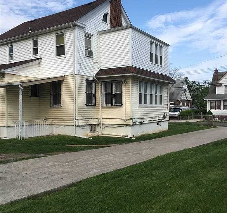 2nd image of 13148 221st St