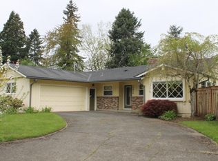 15915 NE Stanton St, Portland, OR 97230