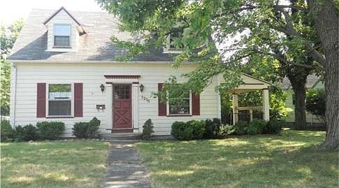 1st image of 3250 Park St