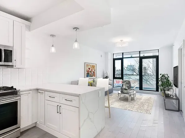 41-04 27th St #3A, Long Island City, NY 11101