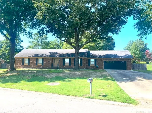 1801 Sara Ann Cir, Paragould, AR 72450