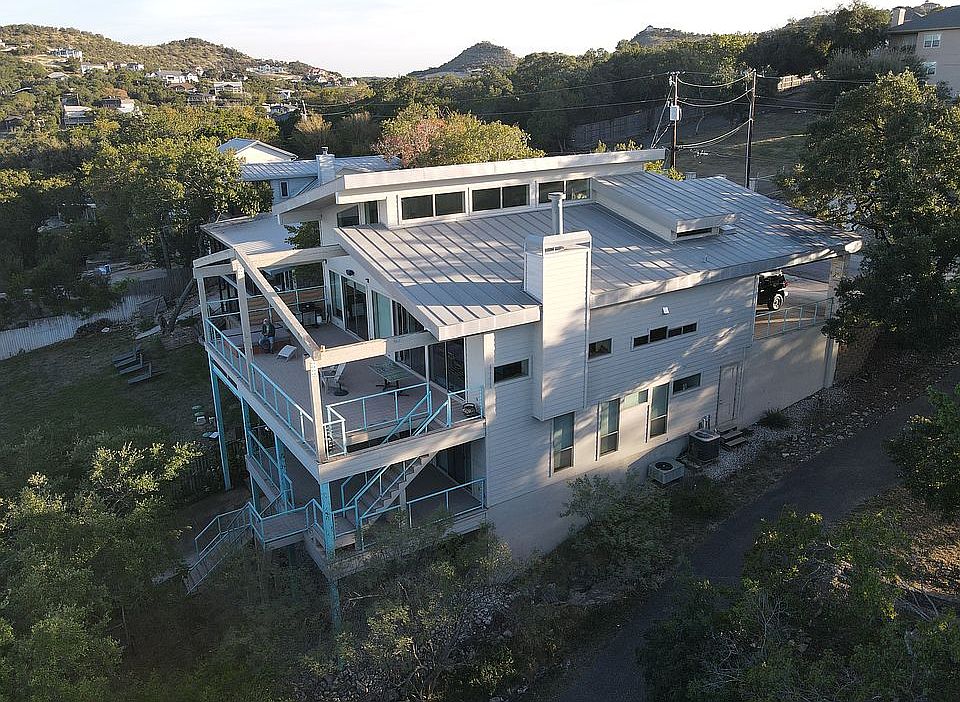 2nd image of 2342 Connie Dr