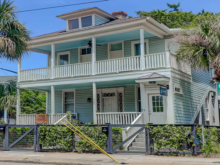 720 King St #A — Photo 2