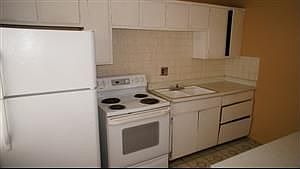 3rd image of 713 N 10th St APT 3