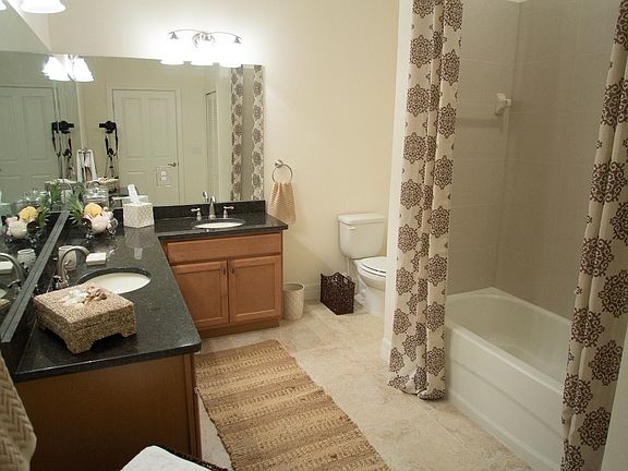 5th image of 8184 Southern Pines Dr