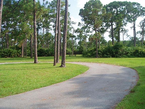 3rd image of 19051 Se Old Trail Dr #Lot1