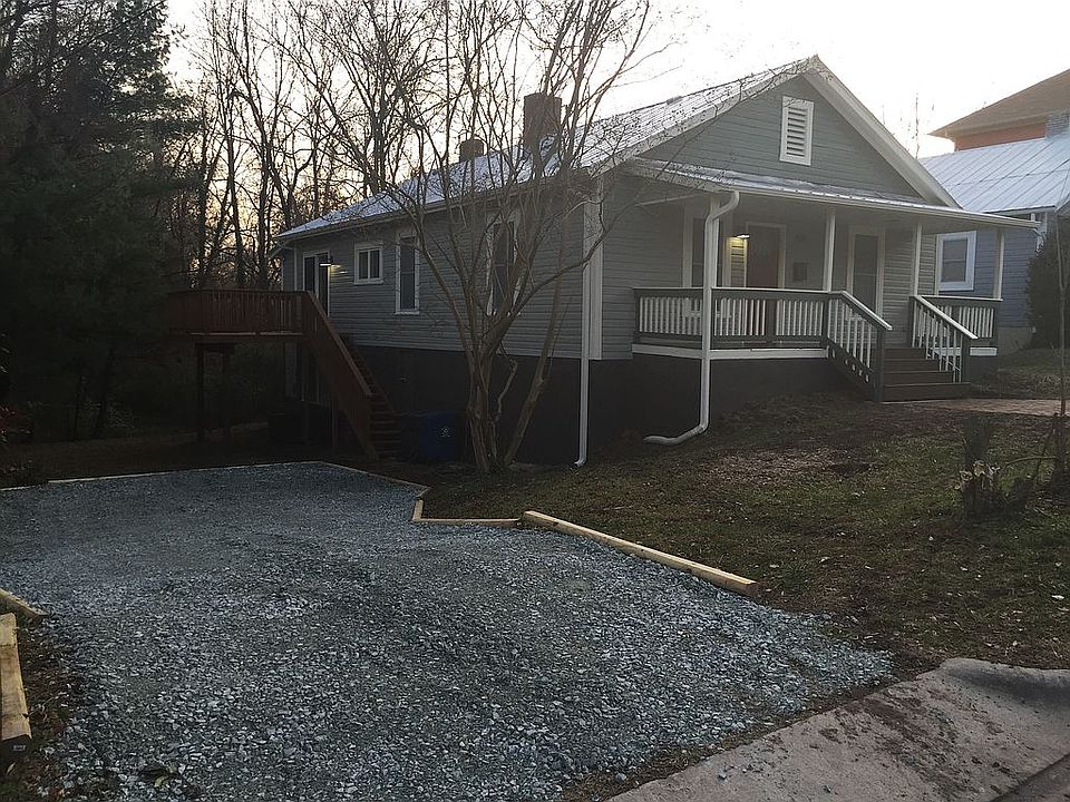 1st image of 909 Yancey St
