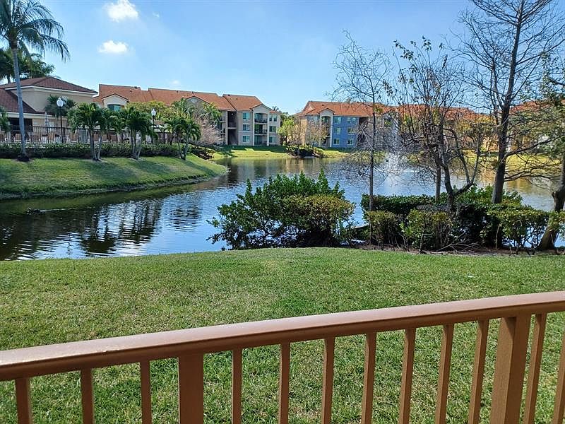 1st image of 408 Villa Cir