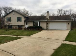 1467 Creek Side Dr, Burlington, WI 53105