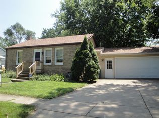 303 E Kankakee River Dr, Wilmington, IL