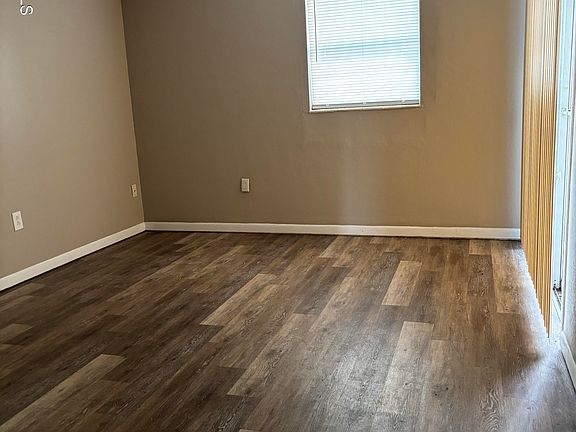 3rd image of 130 Bouganvillea Dr #4